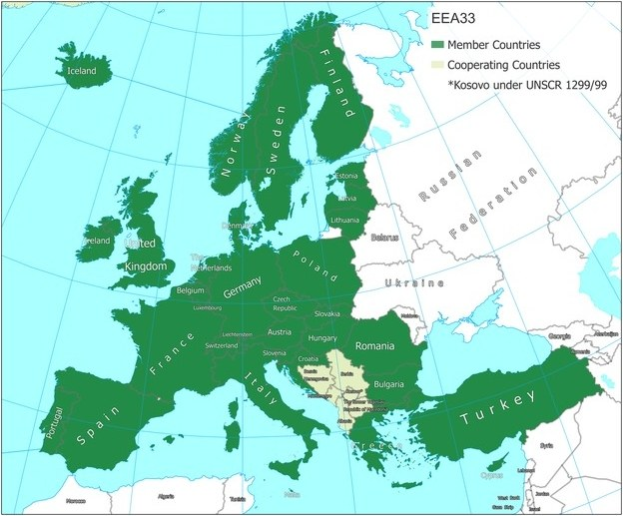 Ein Plakat, das eine detaillierte Karte von Europa zeigt, auf der die Mitgliedstaaten der Europäischen Union, einschließlich Landesgrenzen, wichtige Städte, Flüsse und geografische Merkmale hervorgehoben sind, sowie zusätzlicher Text, der Länder- und Grenzinformationen bereitstellt.
