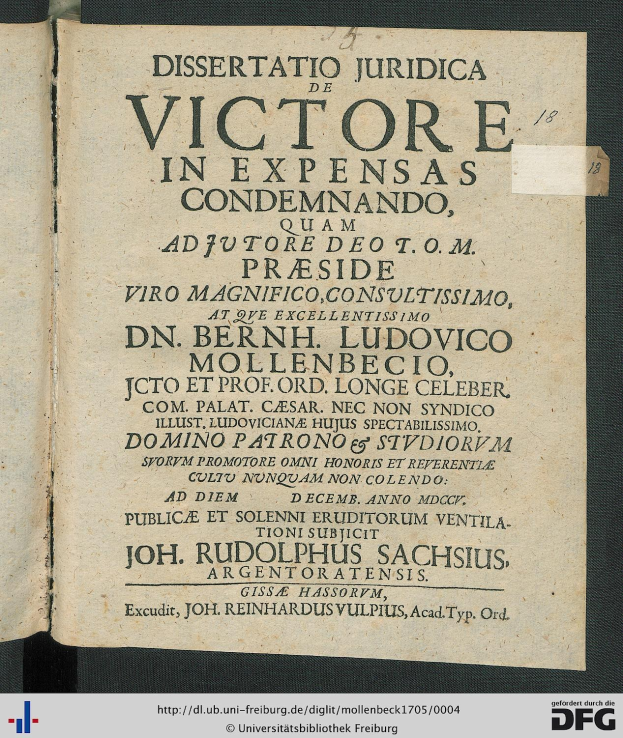 Offenes Buch mit dem Titel "Dissertation Juridica de Victore in Expensas Condemando" und sichtbaren juristischen Dokumenten auf der Seite.