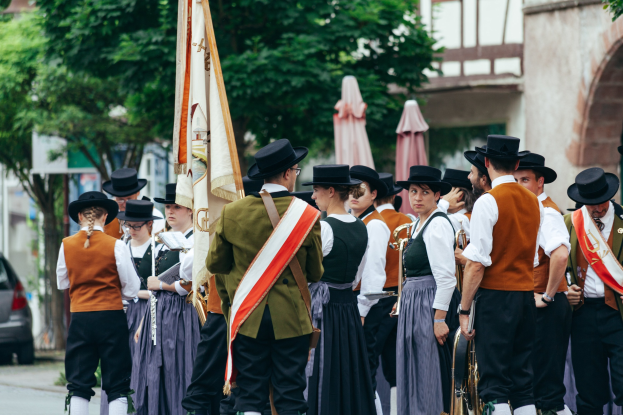 Mit Zelt und Kirchweih im Pfarrheim        Vom 3. bis 6. Juli, Kirchweihfest in Luerrip