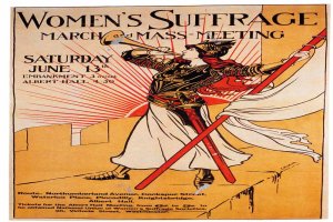 Ein Plakat für den Frauenwahlrechtsmarsch und die Massenversammlung, das eine Person in einem weißen Kleid mit einer roten Schärpe und Cape zeigt, die eine Fahne mit dem Namen des Ereignisses hält, in einer heroischen Pose vor einem gelben und orangefarbenen Gradientenhintergrund.