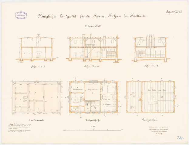 Farbiges architektonisches Zeichnung eines mehrstöckigen Hausplans mit detaillierten Raumlayouts und Anmerkungen auf Papier.