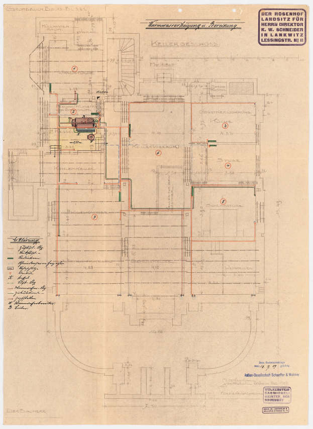 Schwarze und weiße architecturale Zeichnung des Rosenhof-Krankenhauses in Hamburg, Deutschland, die detaillierte Layout mit zahlreichen Drähten zeigt, die elektrische oder strukturelle Pläne angeben, begleitet von handschriftlichen Textanmerkungen.