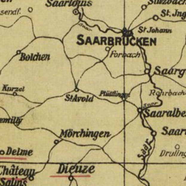Ein detaillierter alter Stadtplan von Saarbrücken, Deutschland, mit Straßen, Gebäuden und Sehenswürdigkeiten, versehen mit Text in einer klassischen Schriftart.